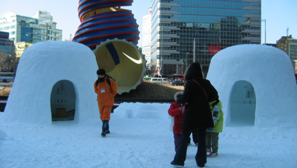 artificial snowmaker machine